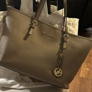 Michael Kors large tote purse